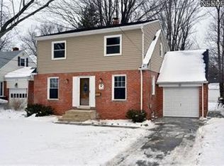 31108 Carlton Dr, Bay Village, OH