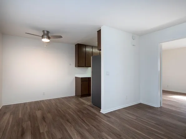 Cary Manor Apartments, 810 3rd St Unit M, Encinitas, CA 92024