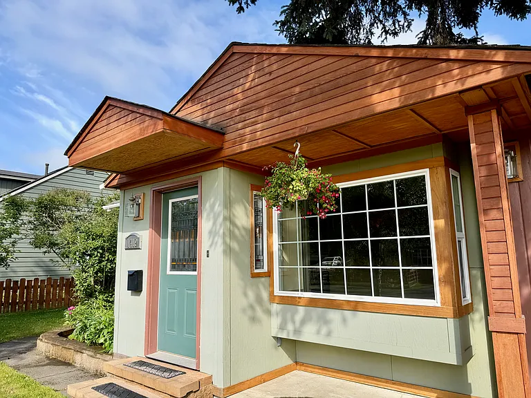 1419 Airport Heights Dr — Photo 1