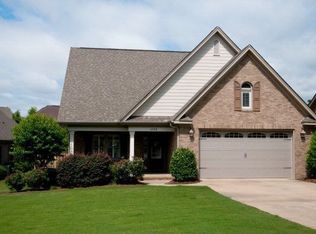 1832 Forrest Pointe Dr, Auburn, AL 36830