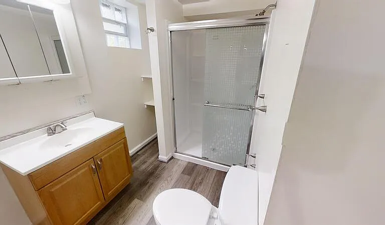 900 Woodlawn Ave #ENTIRE — Photo 9