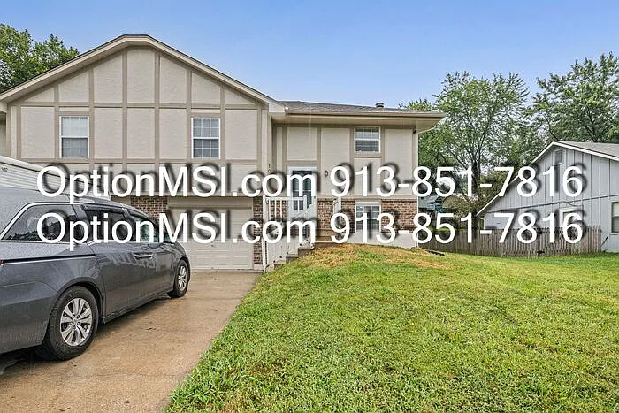 3 bed, 1.5 bath, 1275 sqft, $1,495 — Photo 3