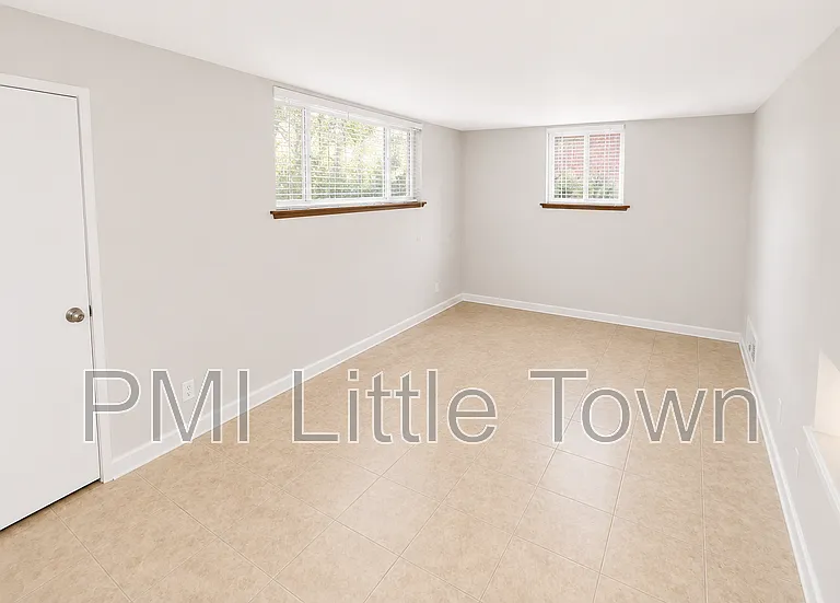 3620 Hudson St — Photo 6