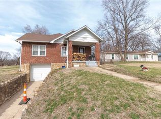2205 Blackwell Rd, Saint Joseph, MO 64505