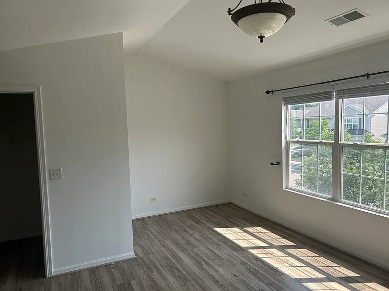 2375 Stoughton Cir — Photo 10