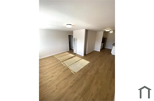 2622 S Hobart Blvd Photo 1