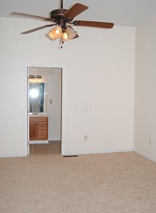 5th image of 301 N Maple St