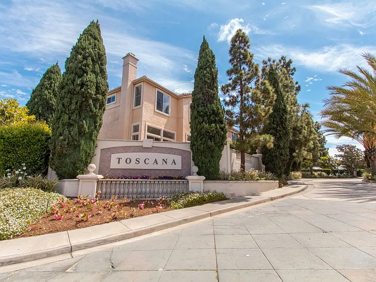 5321 Renaissance Ave — Photo 37