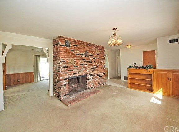 Detail of the fireplace