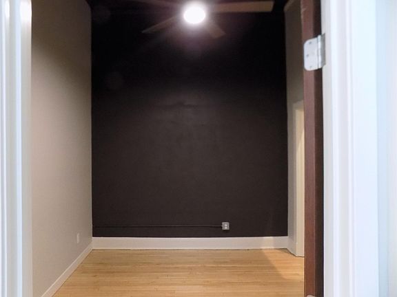 3rd image of 3530 Utah St #201