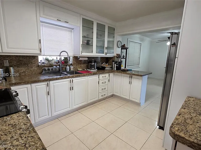 3431 SW 63rd Ave — Photo 14