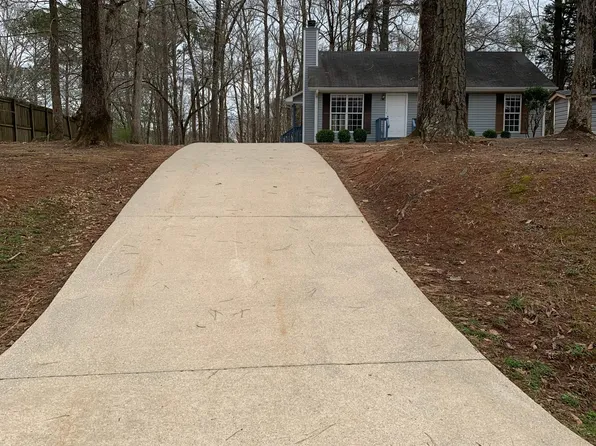 143 Indian Bend Trl, Lagrange, GA 30240