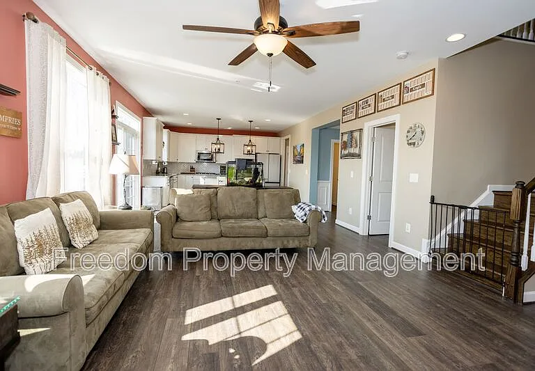 2425 Morgans Point Dr — Photo 14