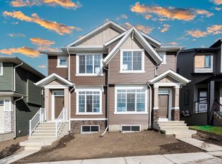 90 W Edith Grn NW, Calgary, AB T3R2B5