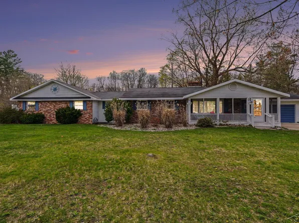 1596 Douglas Dr, Tawas City, MI 48763