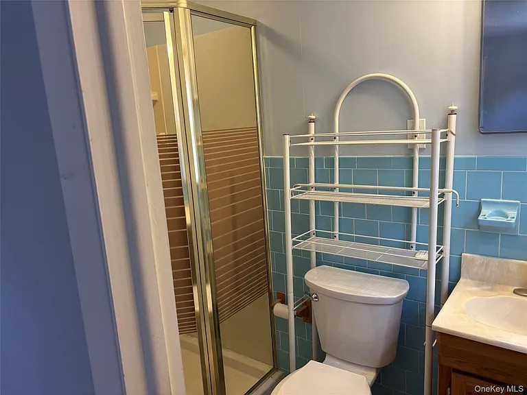239 Vineyard Ave — Photo 17