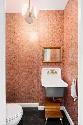 Sold by Compass | media 25