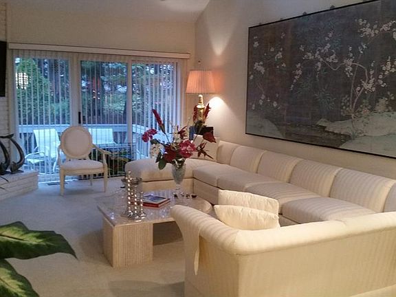 4th image of 15 Deerfield Ln