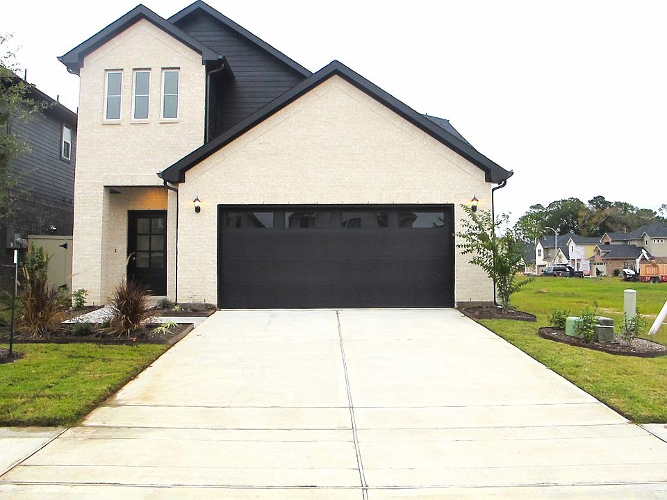 1st image of 40637 Guillemont Ln