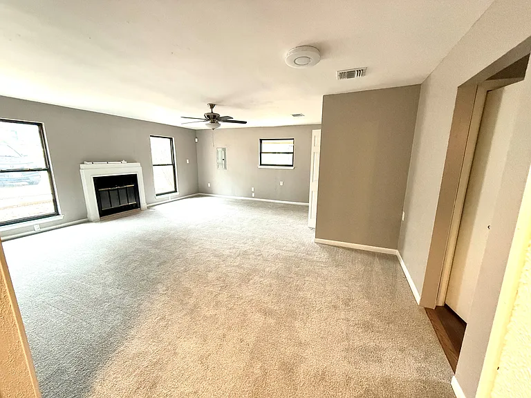 12 Timberline Dr — Photo 4
