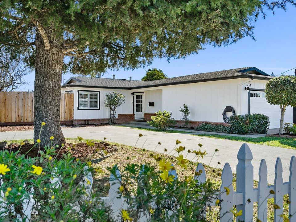 1st image of 24 Parkwood Dr