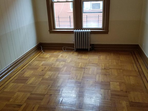 4th image of 2018 Blackrock Ave
