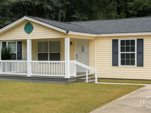 614 2nd St, Hinesville, GA 31313