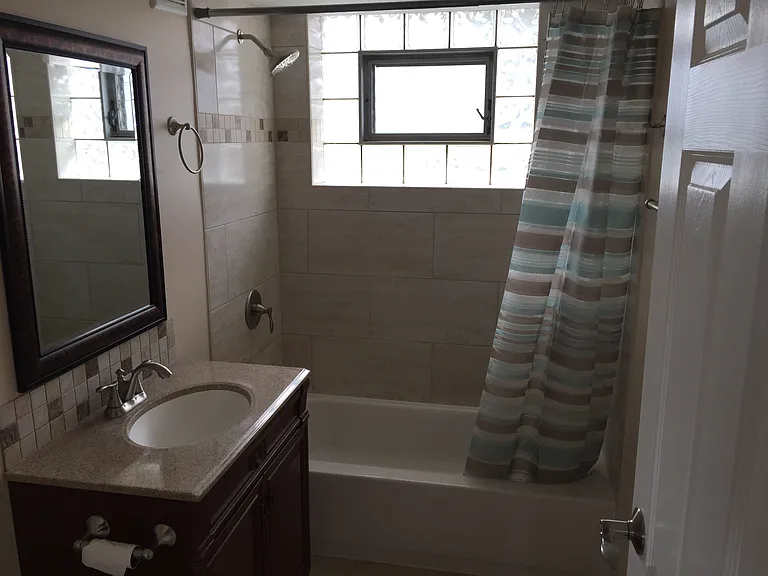 425 S Cass Ave #3 — Photo 6