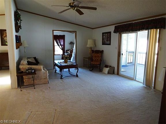 4th image of 43 Periwinkle Dr #43