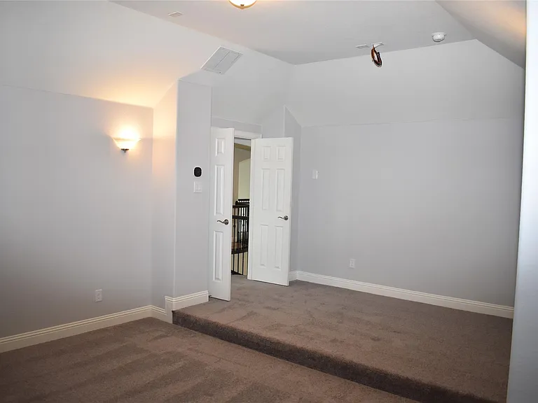 2716 La Jolla Blvd — Photo 21