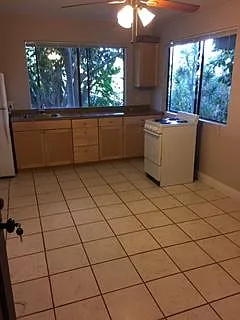 27 Haliu St #B — Photo 1