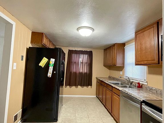 3rd image of 1608 S Lindell Dr