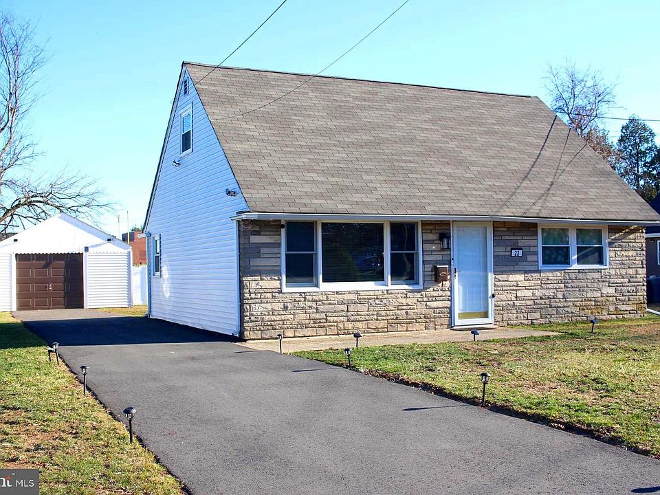 1st image of 22 Farrell Ave