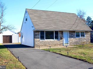 22 Farrell Ave, Ewing, NJ 08618