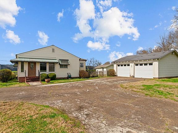 5th image of 626 Lafayette Rd