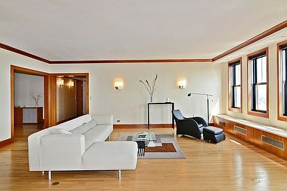 3rd image of 3300 N Lake Shore Dr #9BC