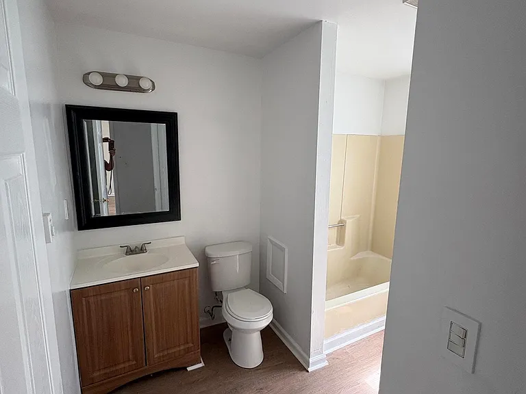 700 N Franklin Blvd #701 — Photo 7