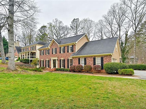 2nd image of 405 Bellflower Ct