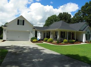 410 Valhalla Dr, Harrisburg, NC 28075