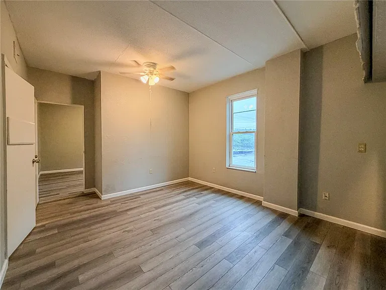 548 Hansen Ave #3 — Photo 7