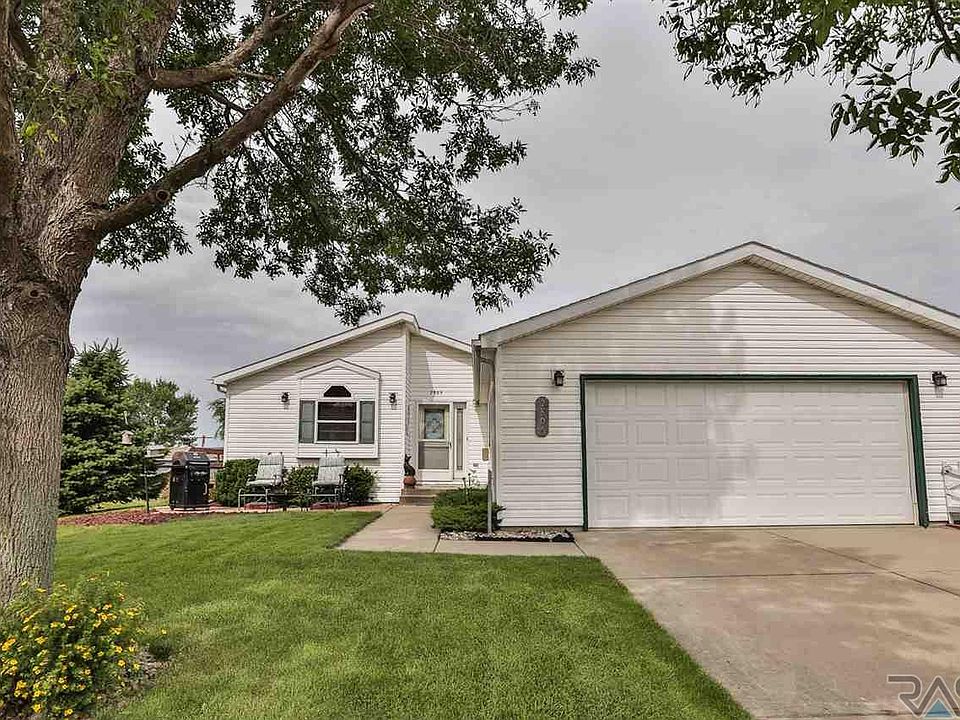 1st image of 2805 N Sweet Grass Ave