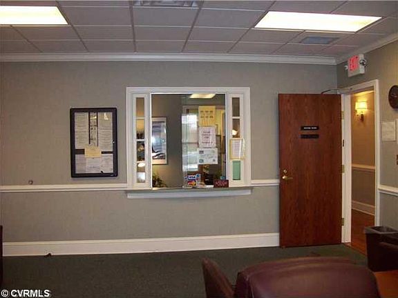 3rd image of 7374 Creighton Pkwy