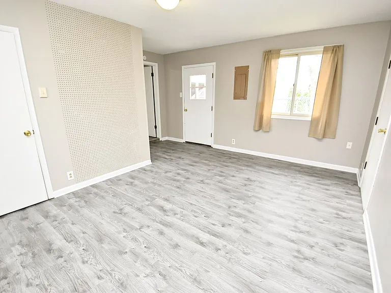 1023 Oakland St — Photo 17
