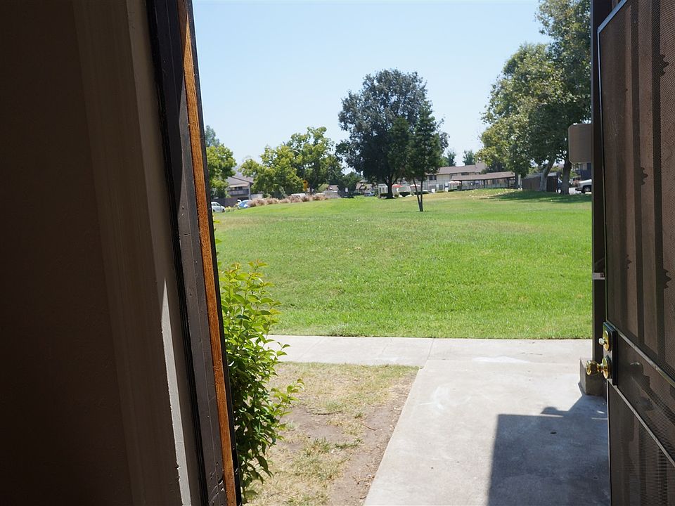 1st image of 10159 Carefree Dr