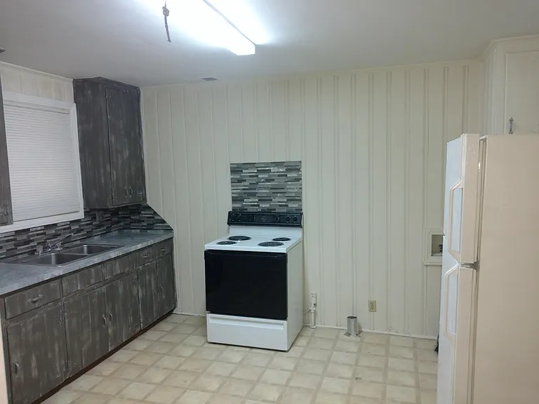636 Wessinger St — Photo 8