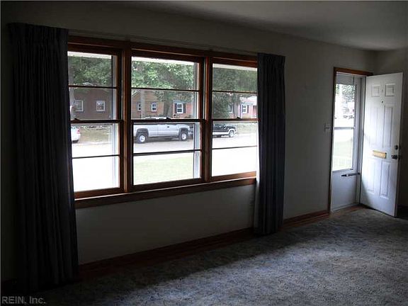 3rd image of 113 Jefferys Dr