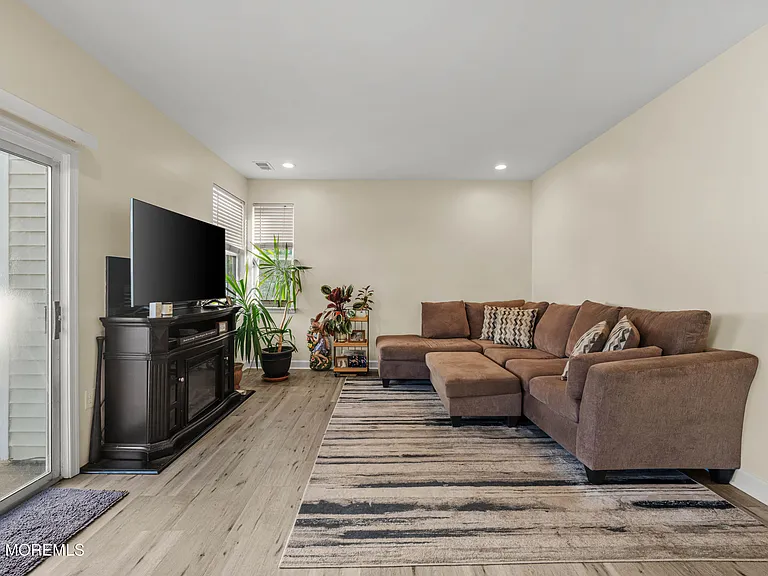 41 Tall Oaks Ct — Photo 23