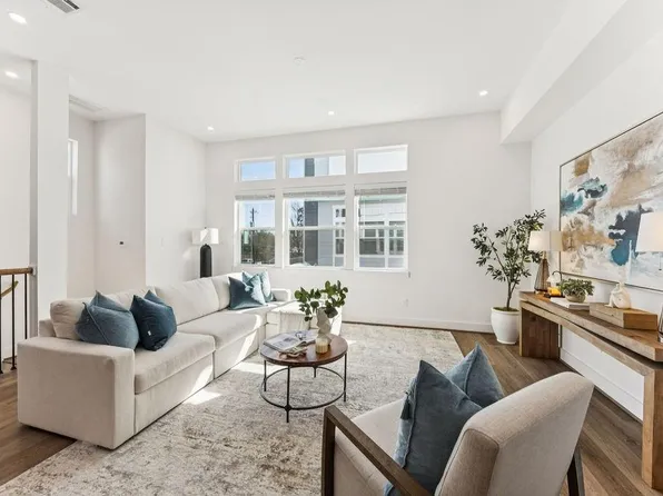 2121 Hoskins Dr #C, Houston, TX 77080