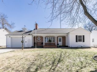 440 32nd St SE, Cedar Rapids, IA 52403
