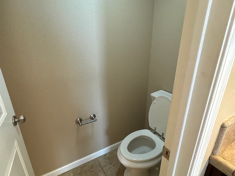1679 Lone Oak Trl — Photo 14